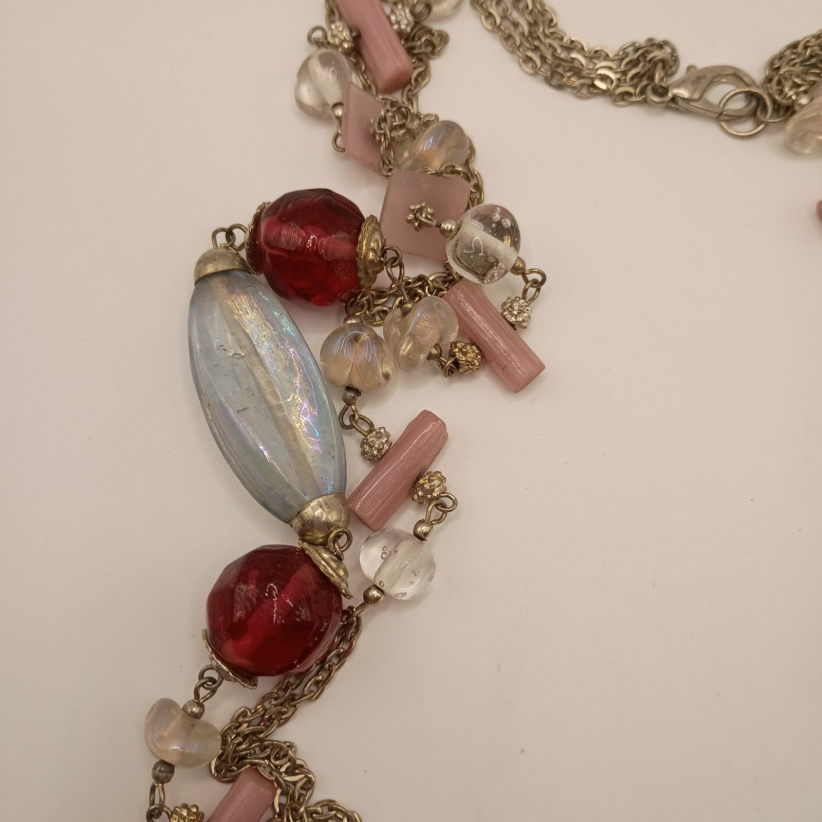 Vintage Art Glass Station Necklace Pink Red Iridescent 36″