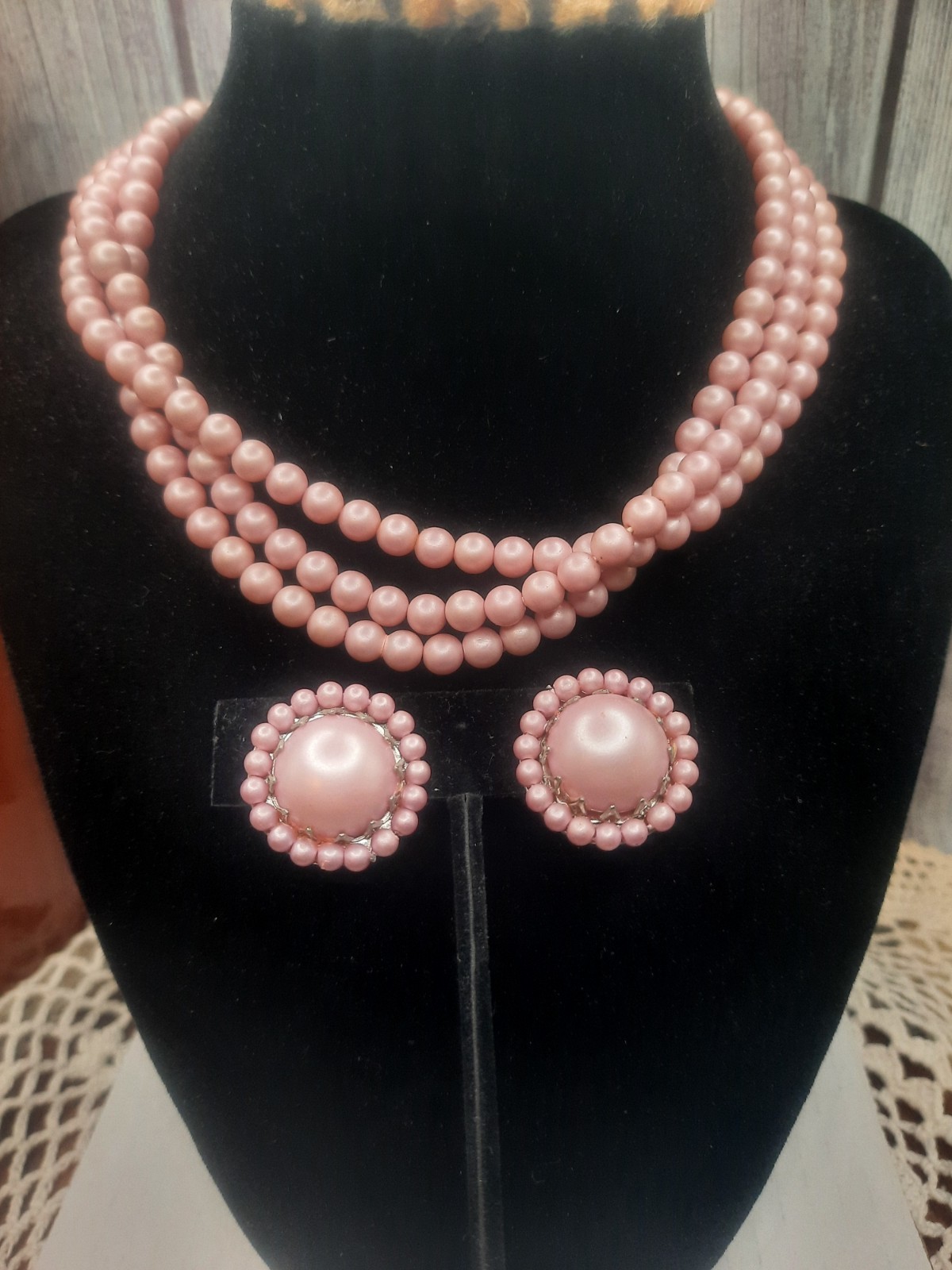 Vintage 3 Strand Adjustable Collar Necklace Clip On Earrings faux pearls beads