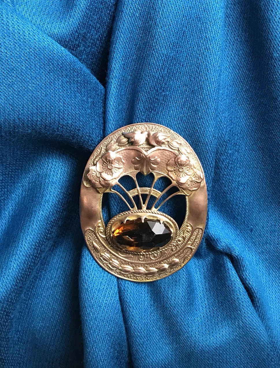 VTG Jewelry Brass/Metal Brooch W/ Amber Faceted Stone-Raised Detail On Metal