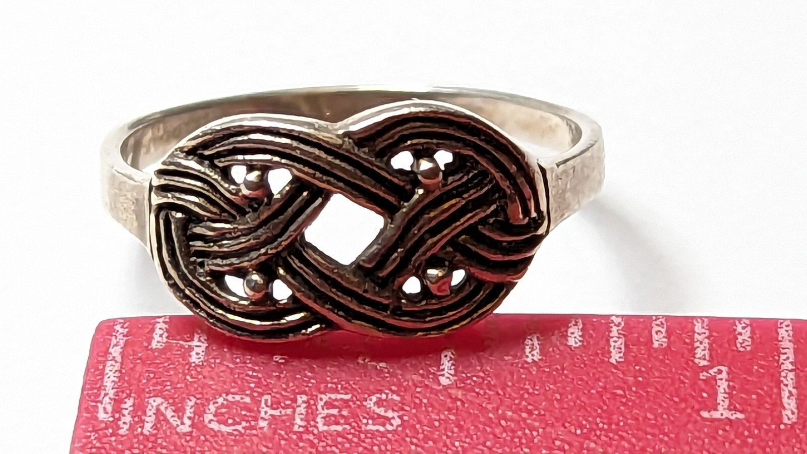 VINTAGE STERLING SILVER CELTIC RING ABOUT SIZE 8 1/4 HALLMARKED 925