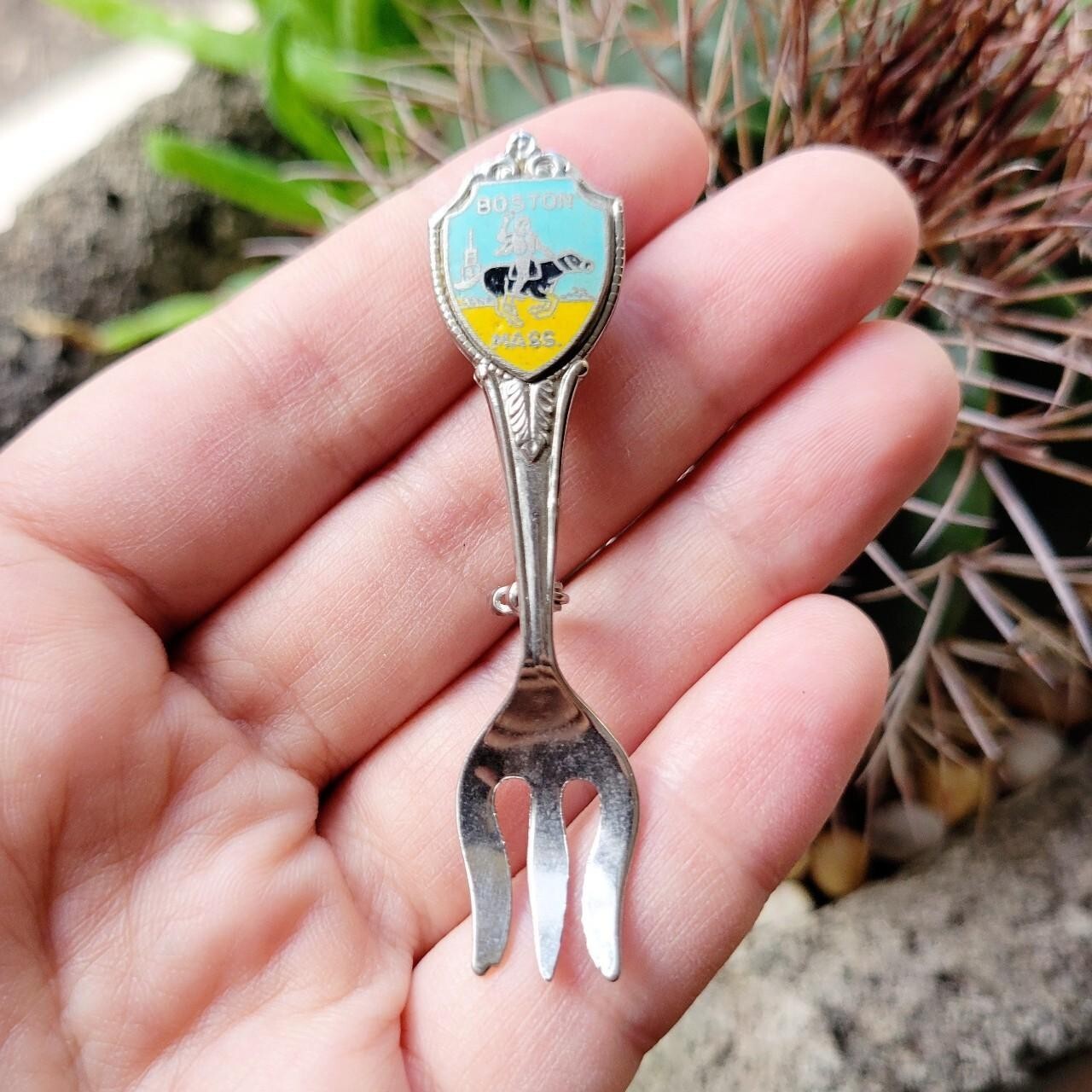 Vintage Dainty Silver Fork Boston Paul Revere Horse Boucher Brooch Pin