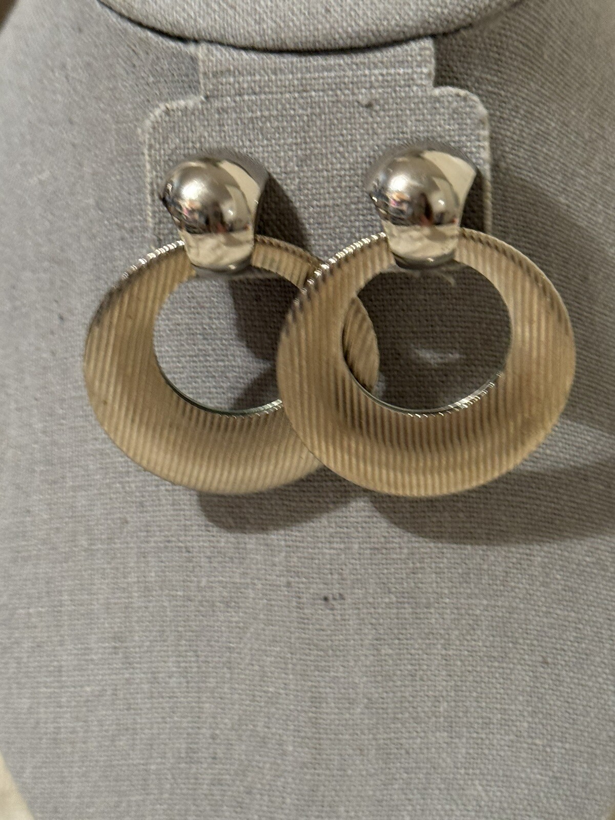 Vtg Pair Earrings Textured Door Knocker And Double Disc Pierced – Aluminum Metal