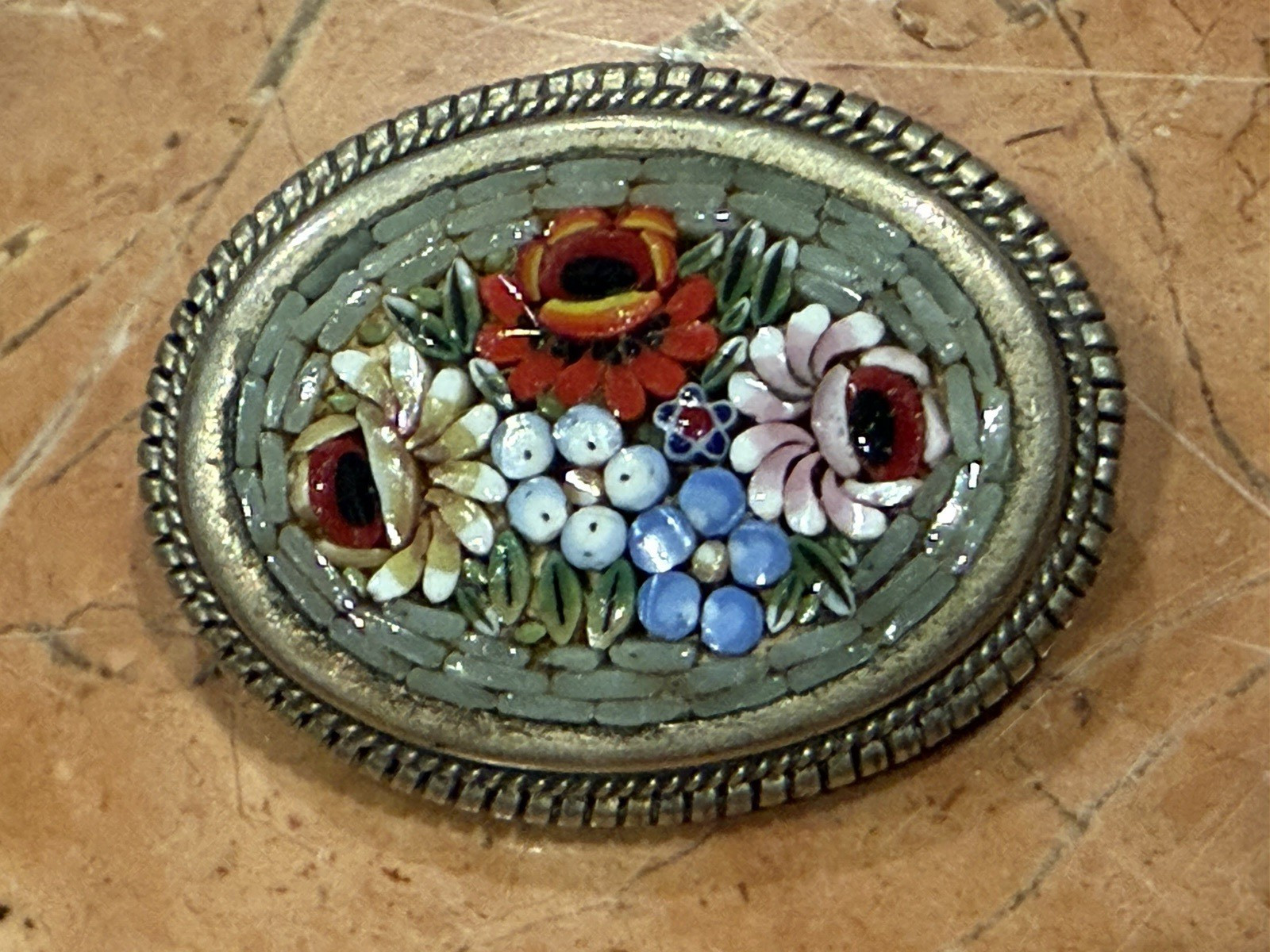 ITALIAN INLAID MICRO MOSAIC TESSERAE GLASS FLORAL BOUQUET ANTIQUE 1″ BROOCH PIN