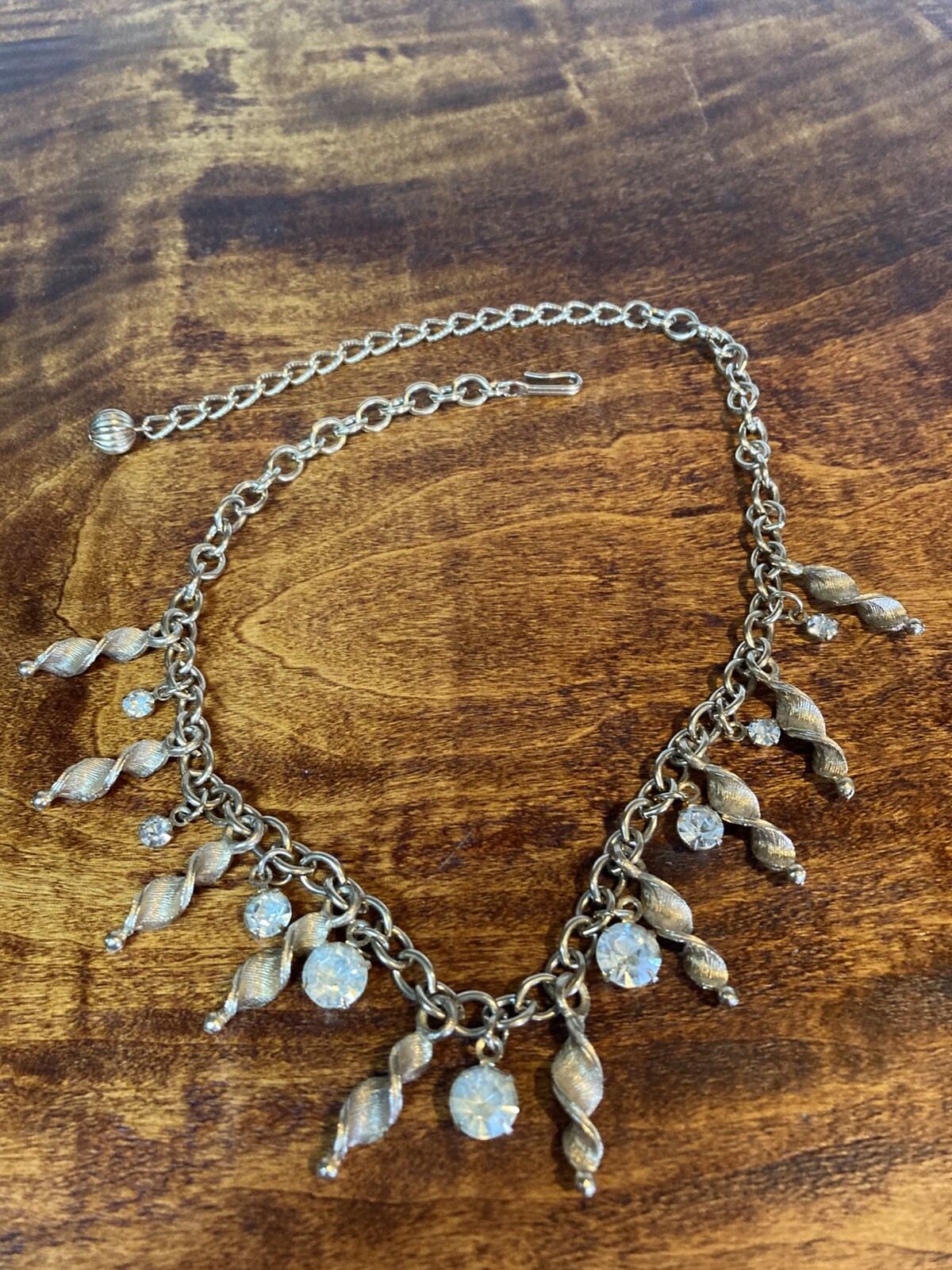 Vintage Gold Tone Necklace With Rhinestones and Gold Tone Twists. 17.5 in