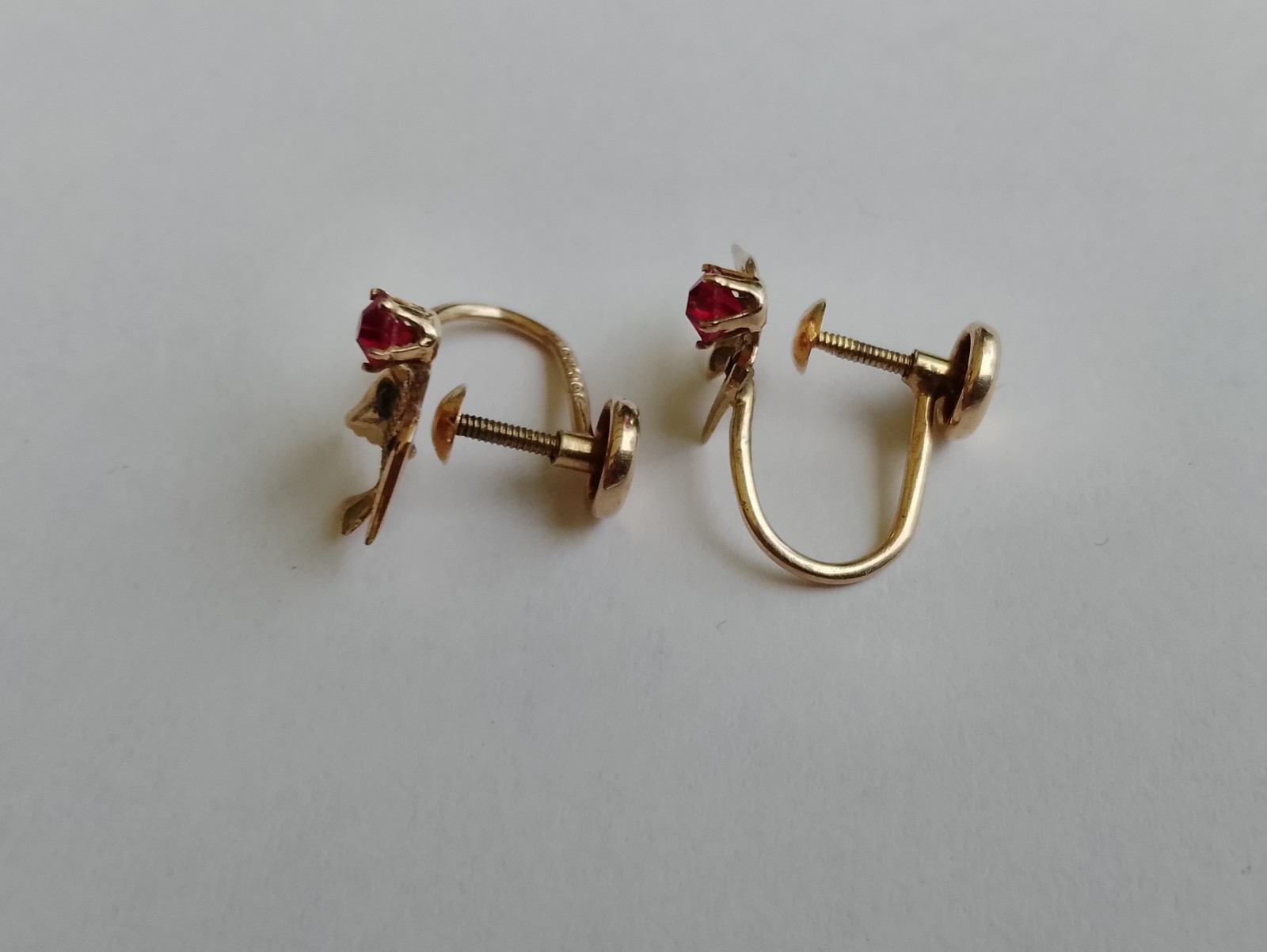 Vintage BDA 10k gold Bird Earrings