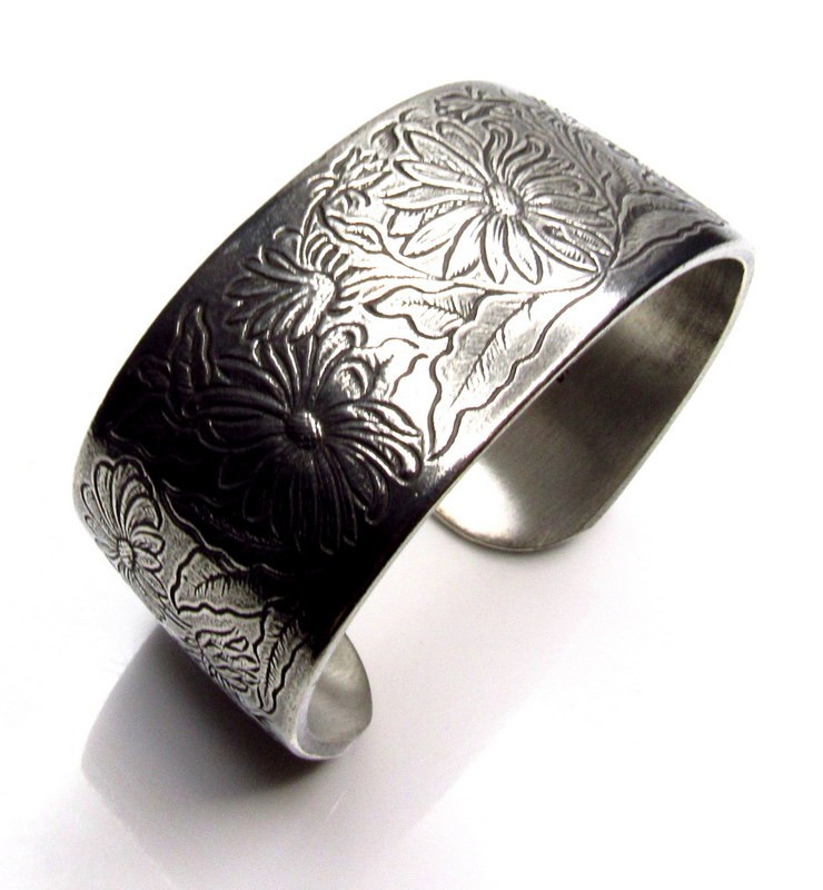 Vintage Salisbury Pewter Bracelet Floral April