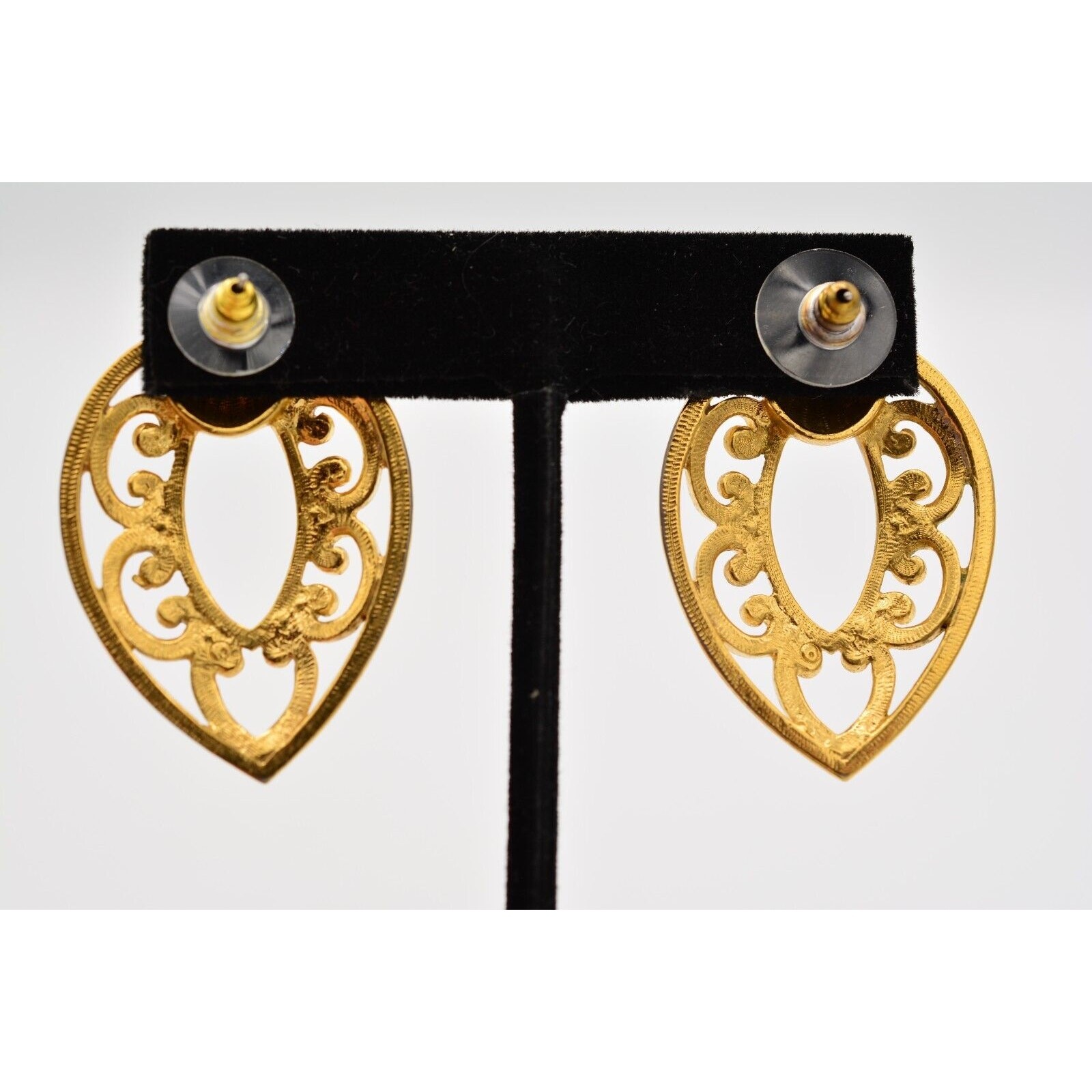 Vintage Retro Post Dangle Earrings Gold Tone Filigree Drop Chunky 1980s Bin1