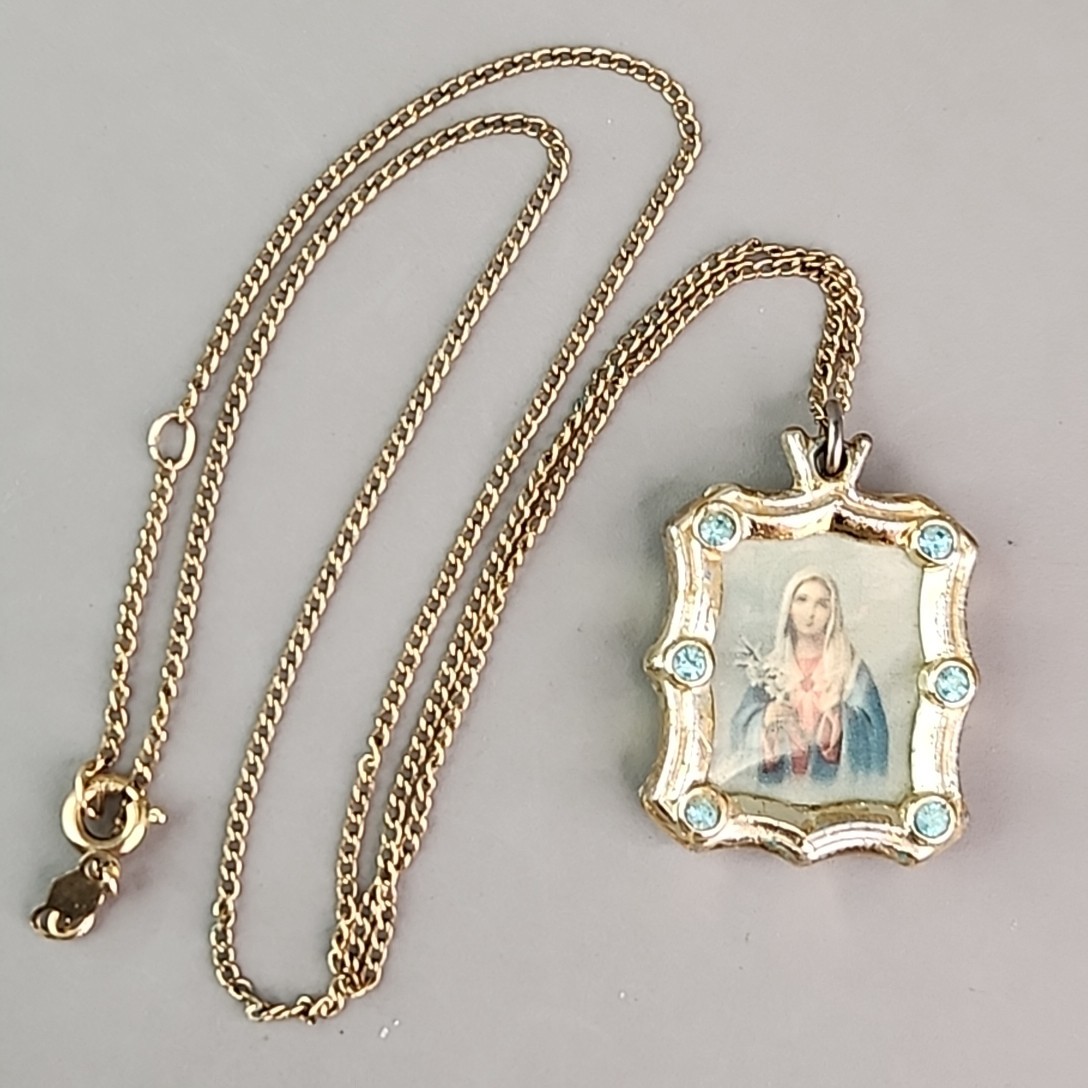 Vintage Religious Pendant Necklace Double Sided Jesus Mary Gold Tone 18″