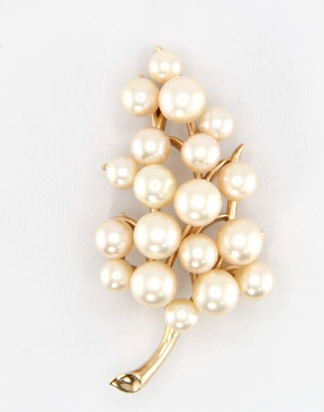Vintage, MAJORICA, Brooch, Grape Shaped, Majorica Pearls, Pin in Gold Tone Metal