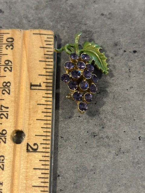 Vintage Mamselle Silver Tone Purple Rhinestone Grape Cluster Brooch with Leaf