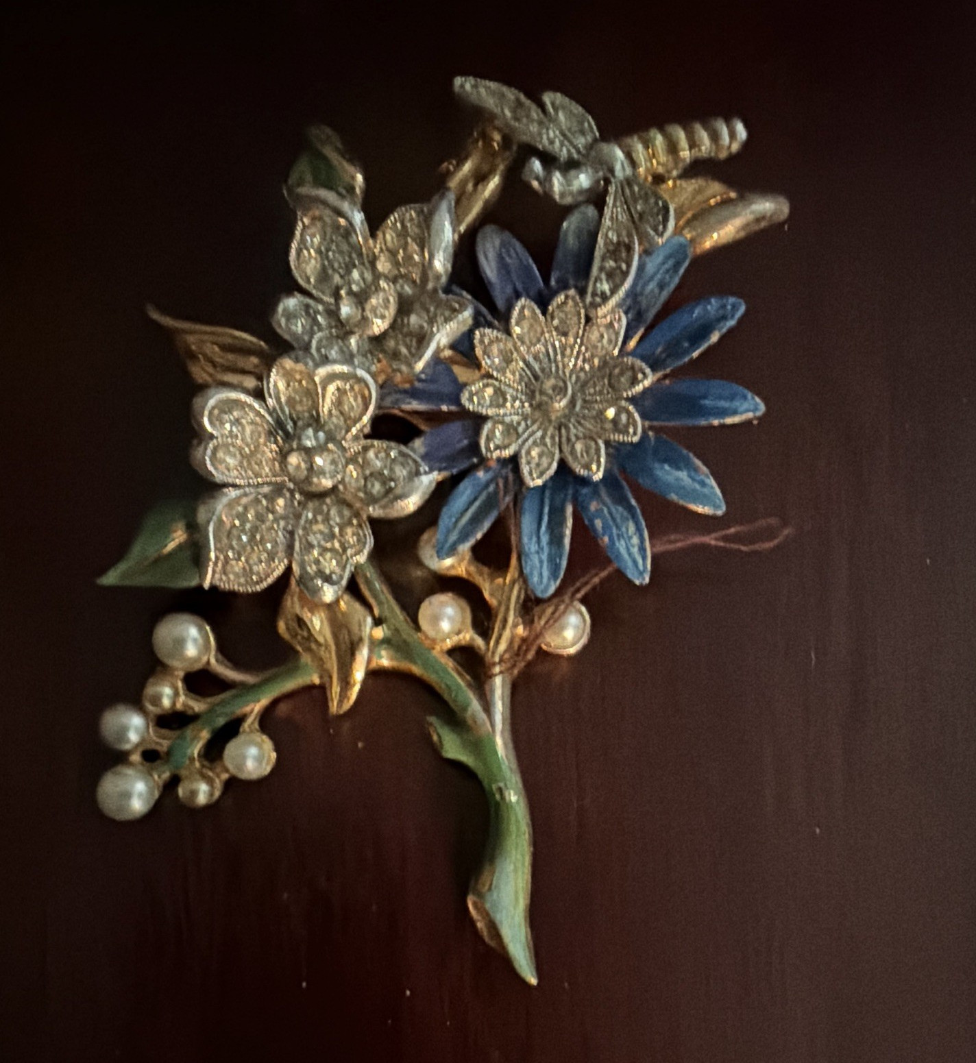 vintage Gene Verrecchio designed Coro flower trembler brooch from the 1940s