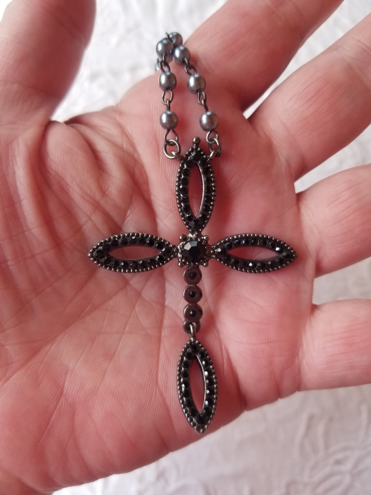 Vtg. Gwen Stefani Black Gothic Rhinestone Articulated Cross Faux Pearl Necklace