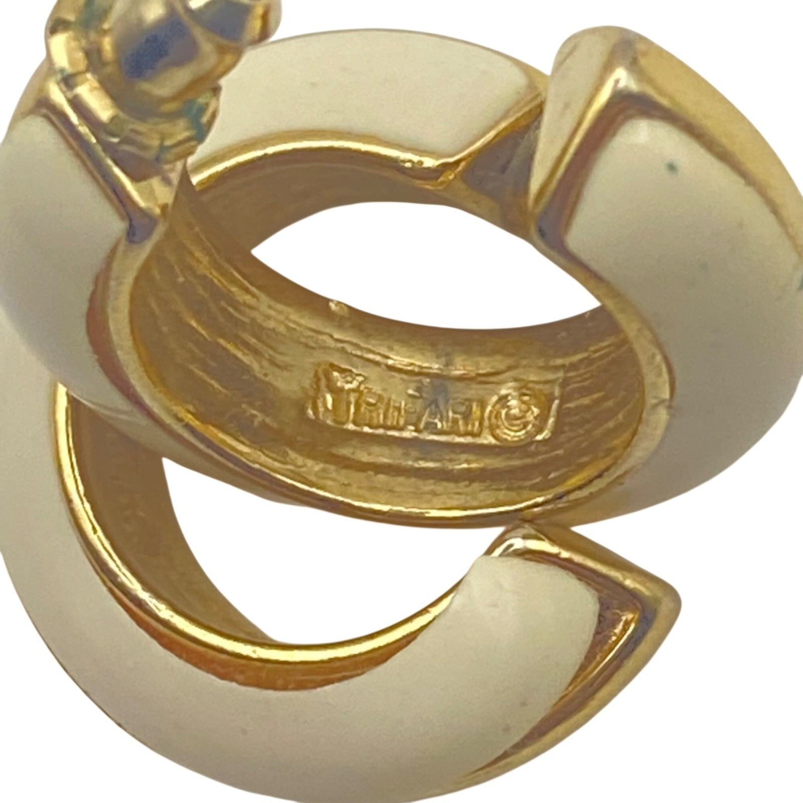 Vintage Trifari Ivory Gold-Tone Hoop Earrings Pierced Classic Puffy Corpcore