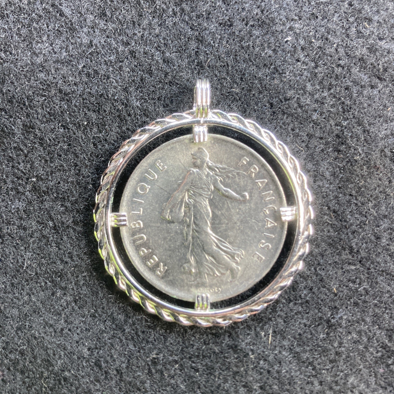1971 5 Francs In Stainless Steel Bezel Vintage Coin Pendant