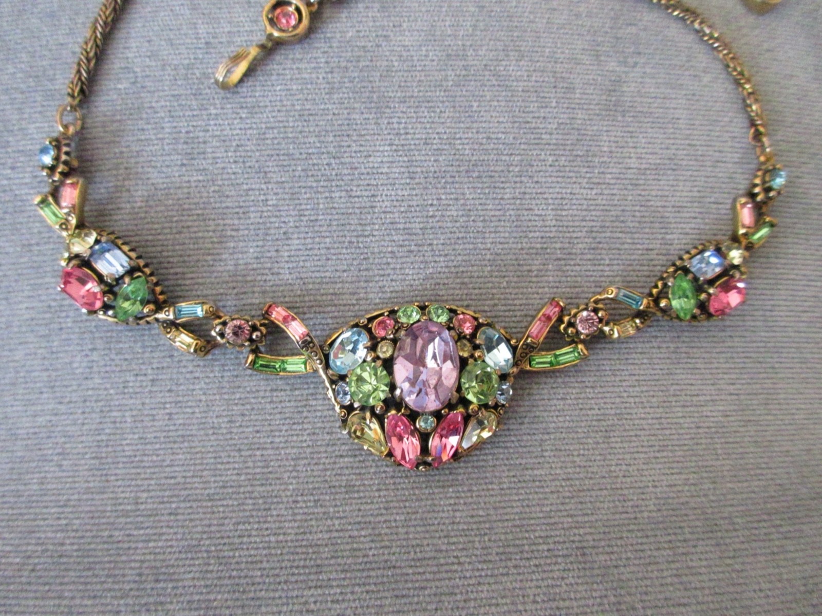 vintage signed 1955 HOLLYCRAFT NECKLACE multi color pastel rhinestones