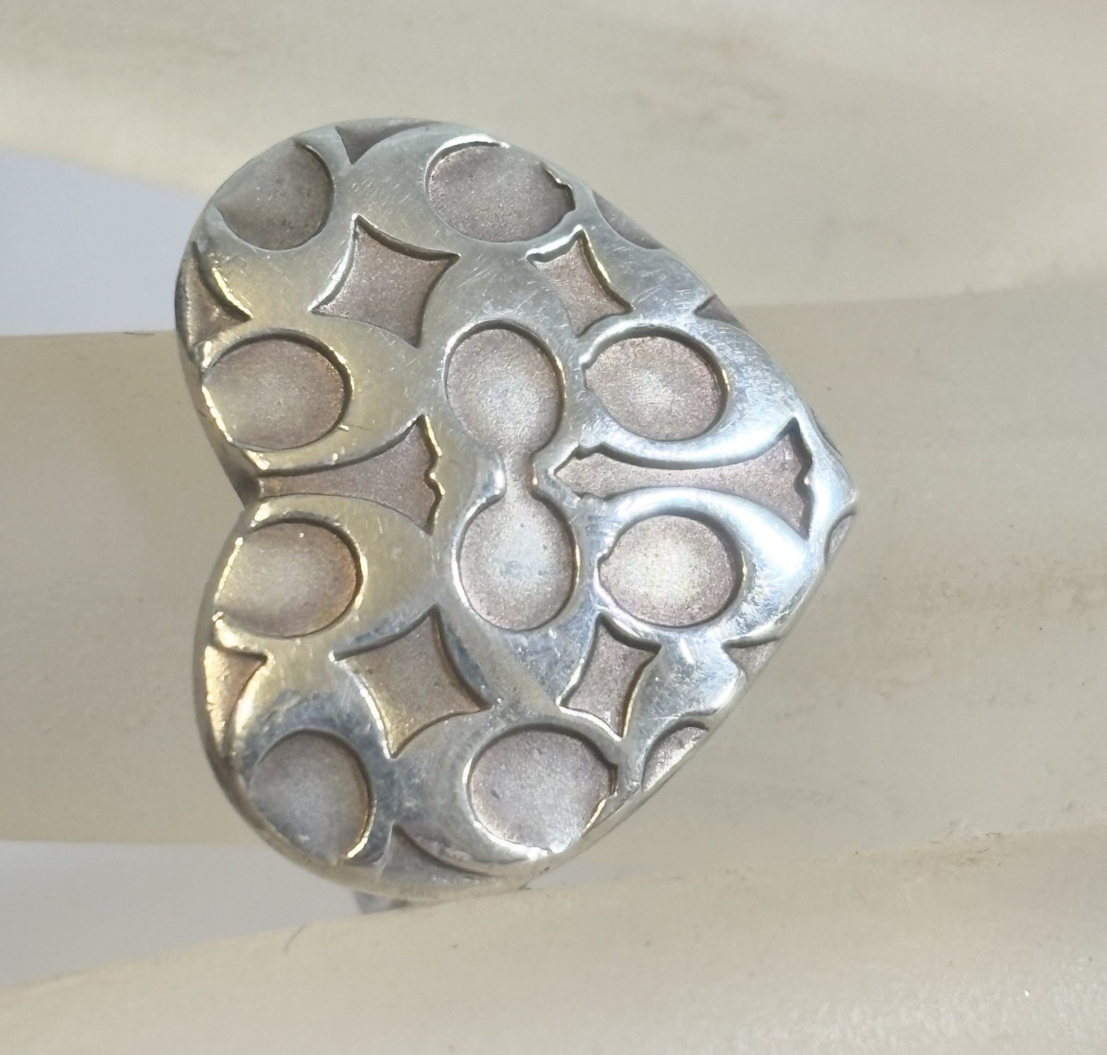 Vintage 925 Turkey Scalloped Heart Ring Size 6 1/4 20mm Center