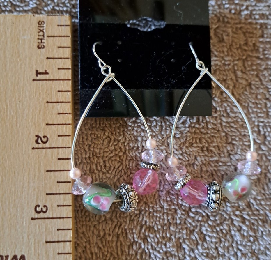 Vtg Signed SAQ For Avon Pink & Floral Beaded Silver Tone Necklace & Earring Set
