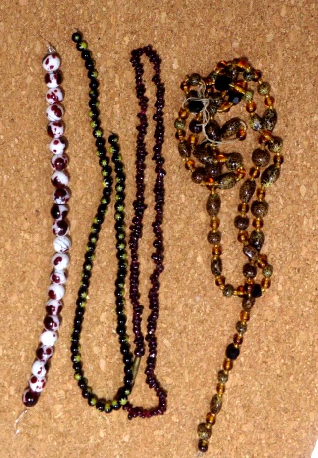 LOT OF 4 STRANDS OF 4-10 mm BEADS for jewelry making bz8cr v88cr JZ72