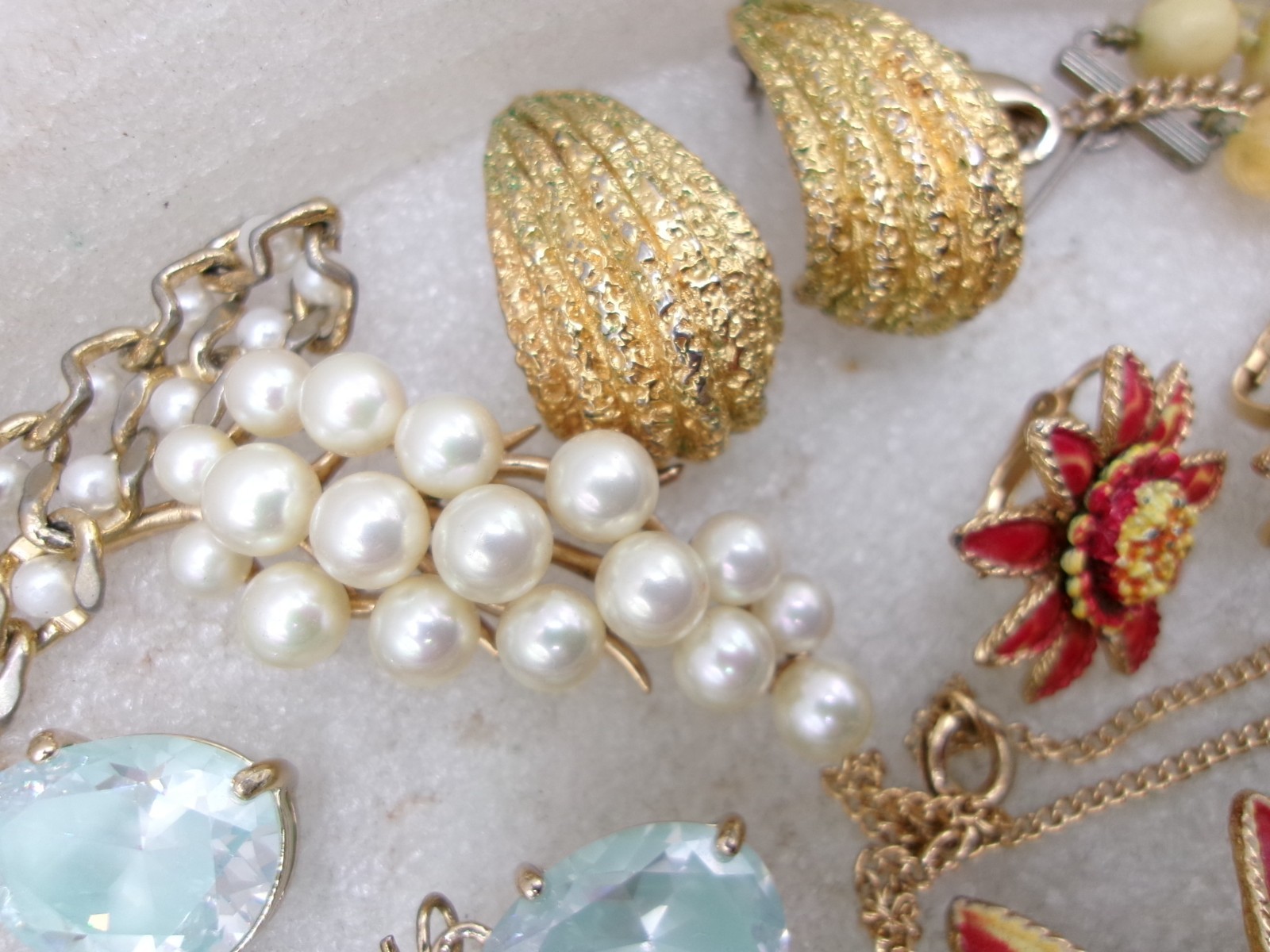 Vintage & Mod Estate Costume Jewelry Lot~AVON~KENDRA~MONET~COROCRAFT~PD~MAJORICA