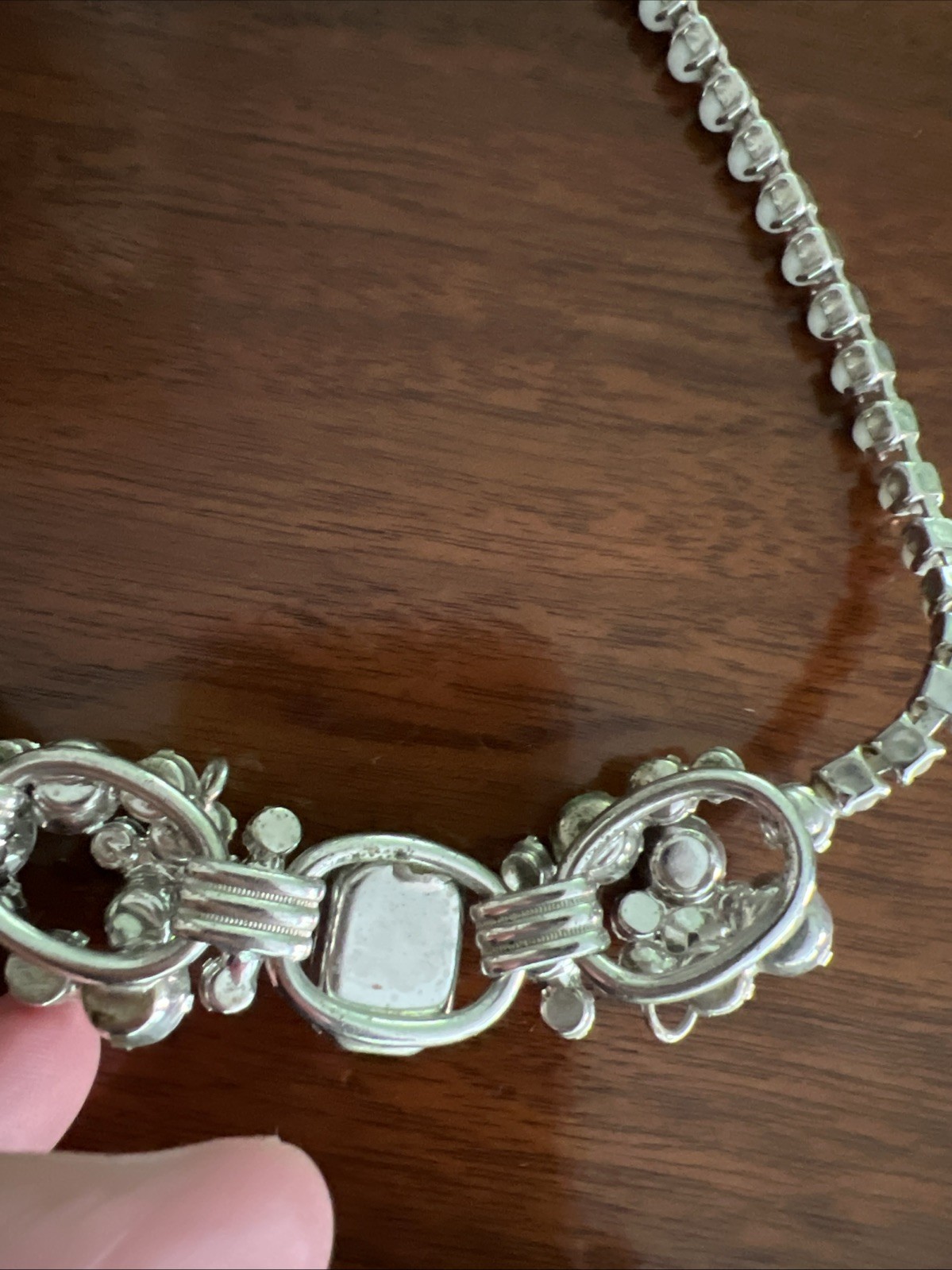 VTG. JULIANA DELIZZA & ELSTER MILK GLASS and GRAY RHINESTONE CHOKER NECKLACE 16″