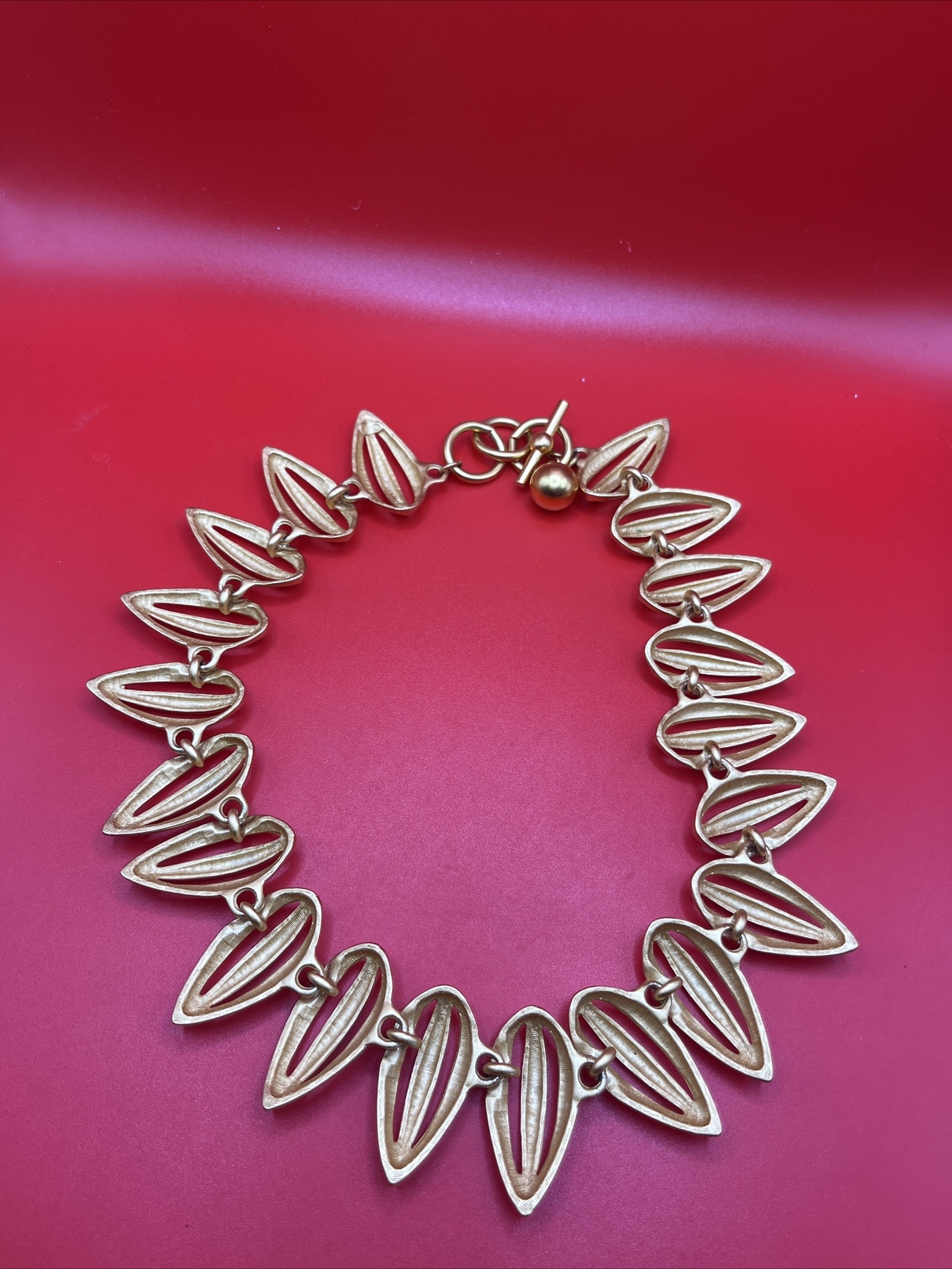 Vintage Anne Klein Signed (AK) Modernist Link gold tone Necklace fantastic 17-18