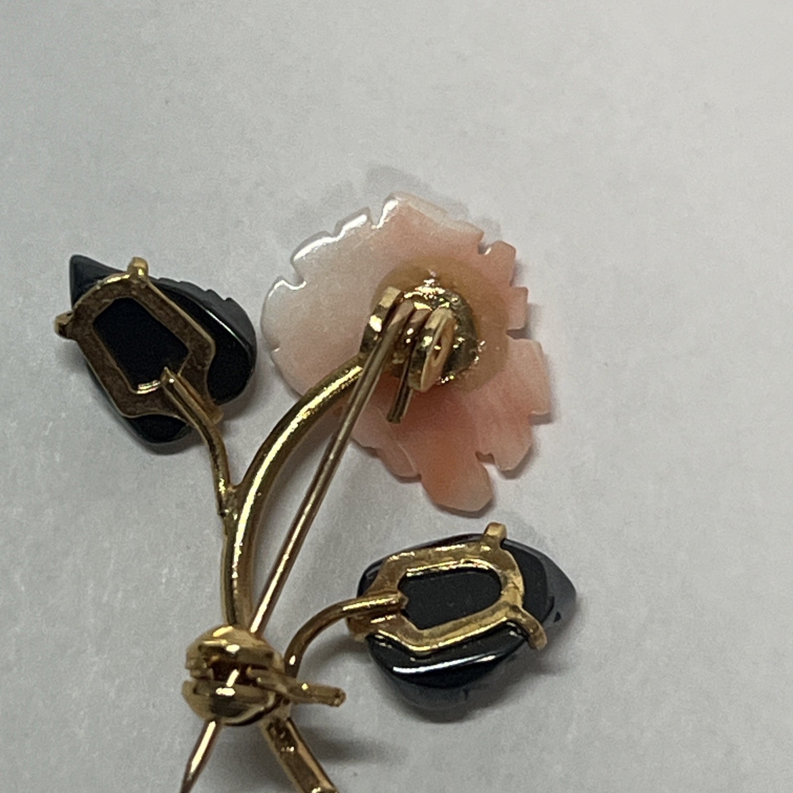 Vintage Carved Coral Rose Flower Brooch Jade Leaves Gold Tone Floral Pin