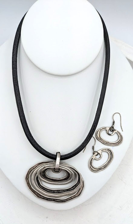 Vintage VCLM Necklace Set Leather Cord Statement Pendant Earrings Y2K
