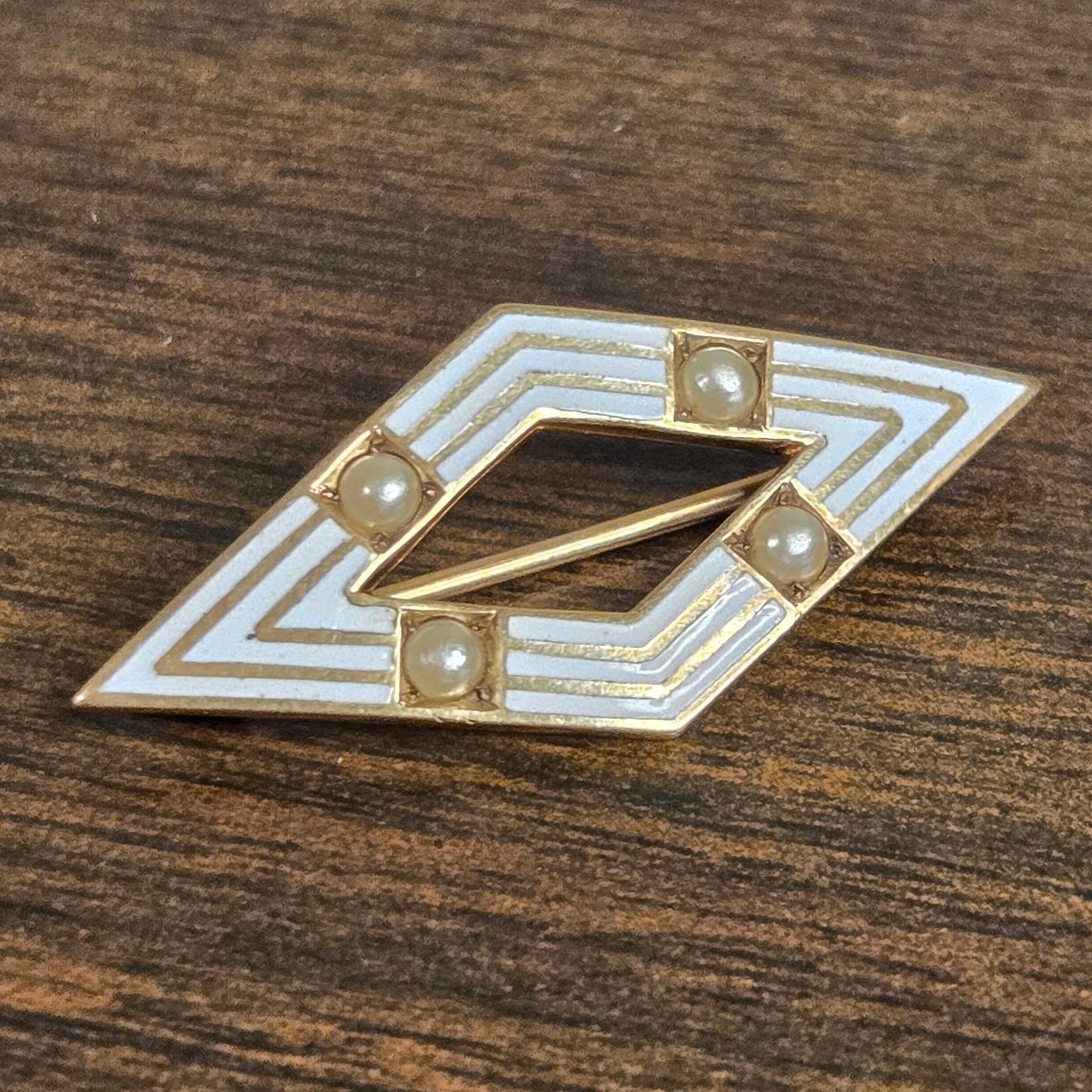 Antique Art Deco 10K Yellow Gold Seed Pearl Lozenge Brooch Pin 1920s