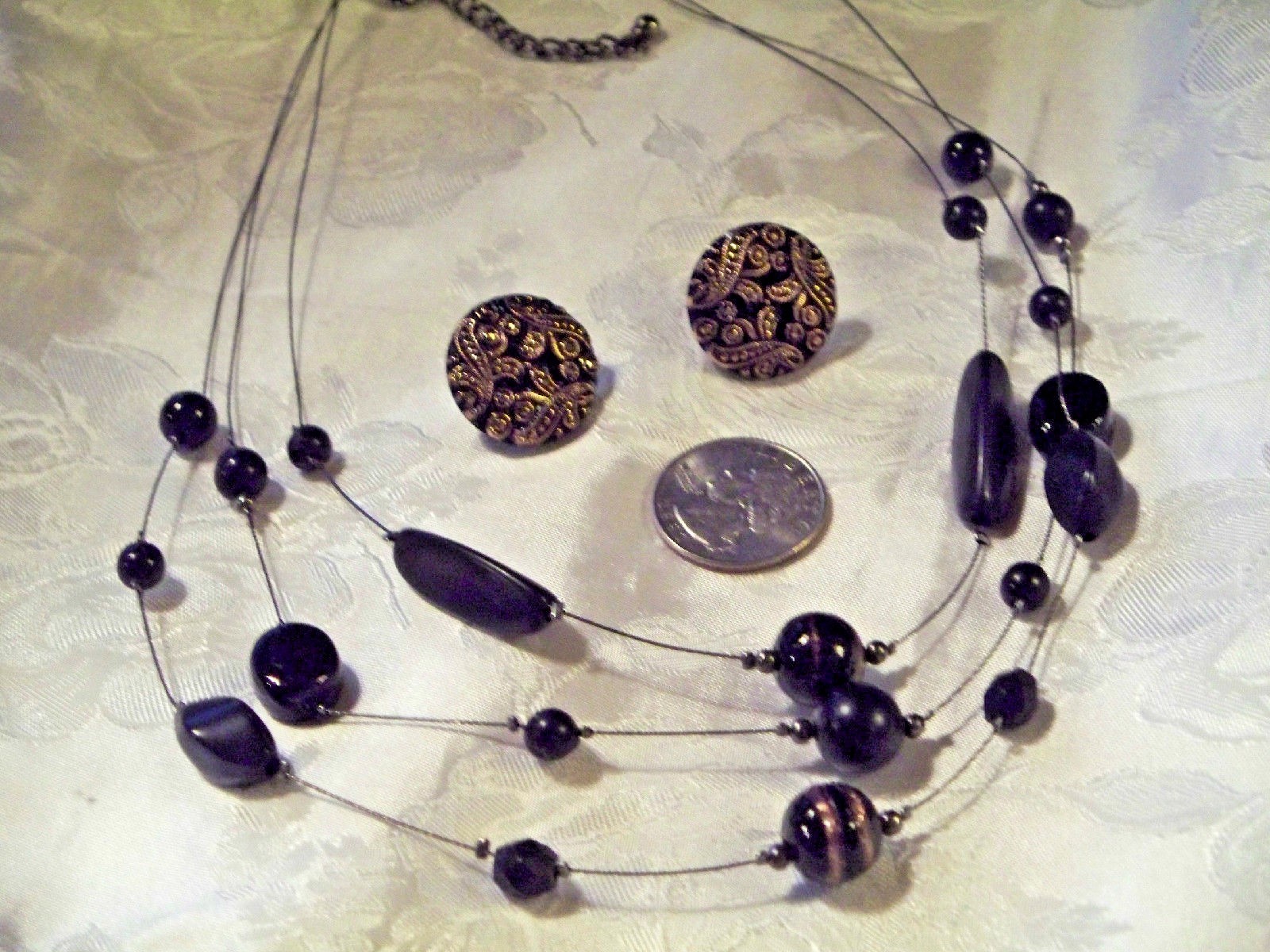 VINTAGE BLACK GLASS&LUCITE BEAD INVISABLE WIRE 3 STRAND NECKLACE+POST EARRINGS