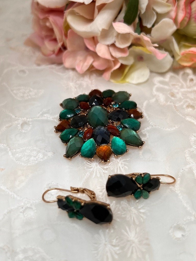 Vintage Brooch and Earrings Faceted Green Cut Glass Pin and Pierced Earrings Set