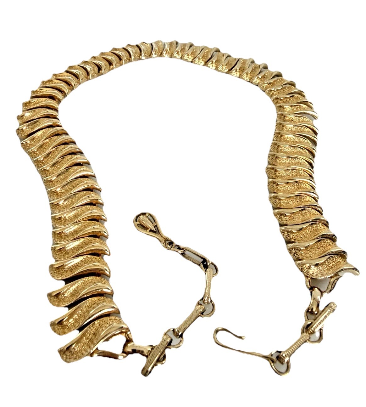 Vintage Coro Gold Tone Articulated Textured Links Choker Chain Necklace 14″