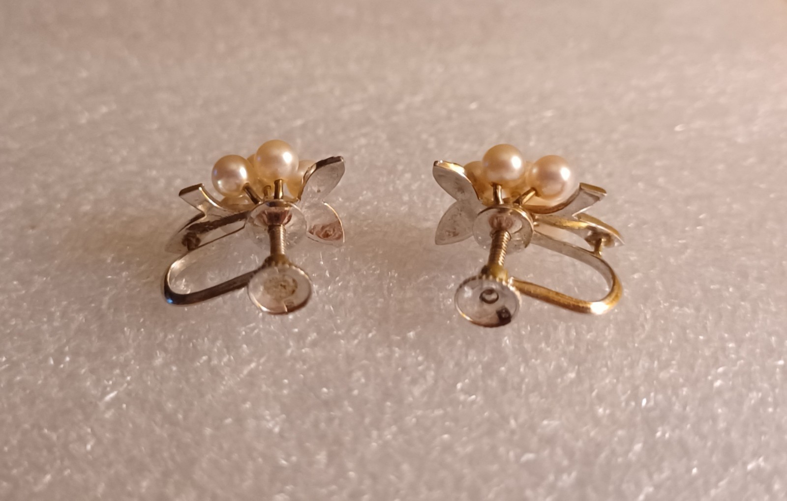 Vintage Mikimoto Flower Pearl Earrings ~ Screwback ~ Silver ~ 12 Pearls ~ Akoya