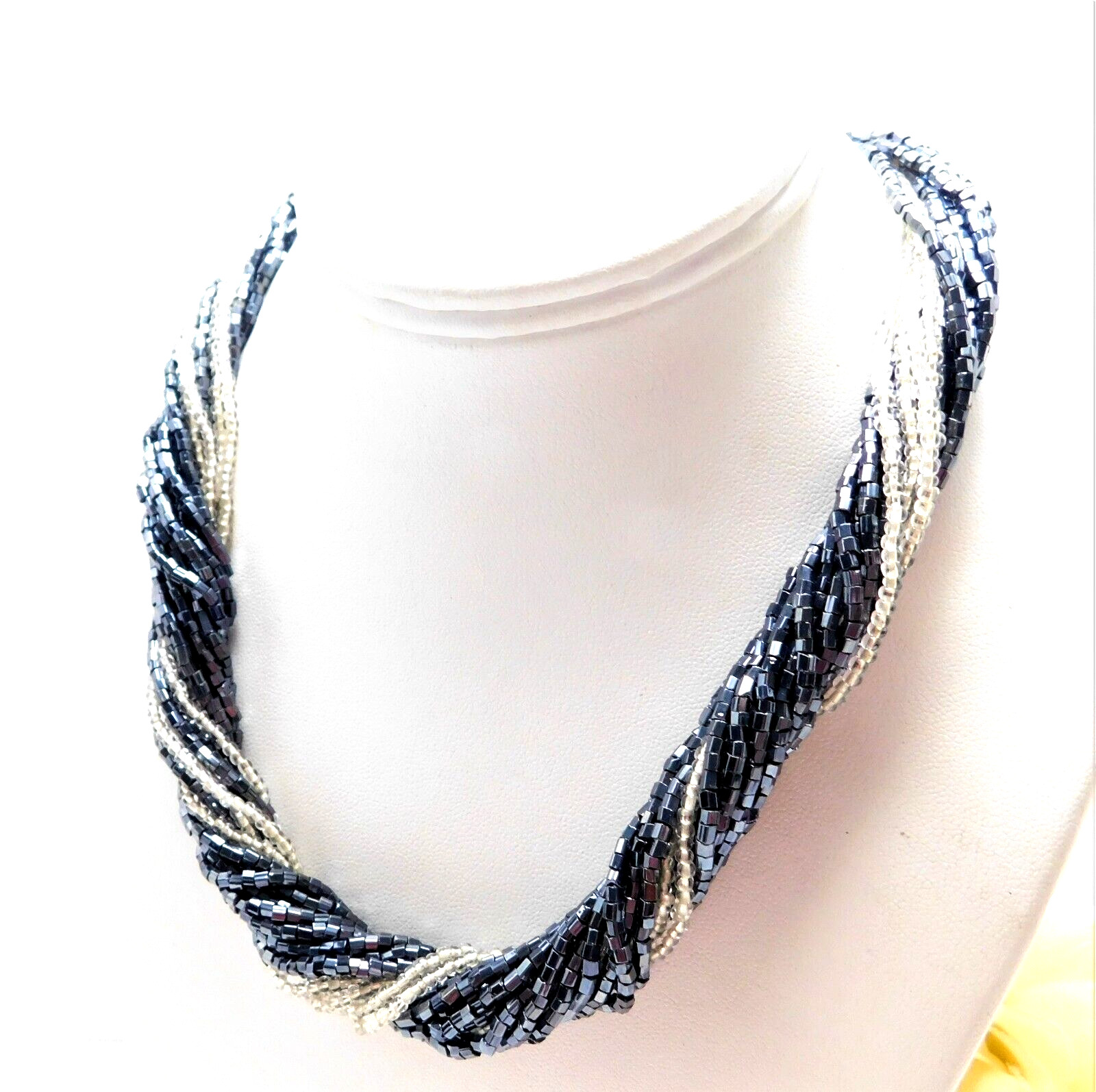 VINTAGE MULTI STRAND TWISTED GLASS SEAD BEAD FASHION NECKLACE 18″