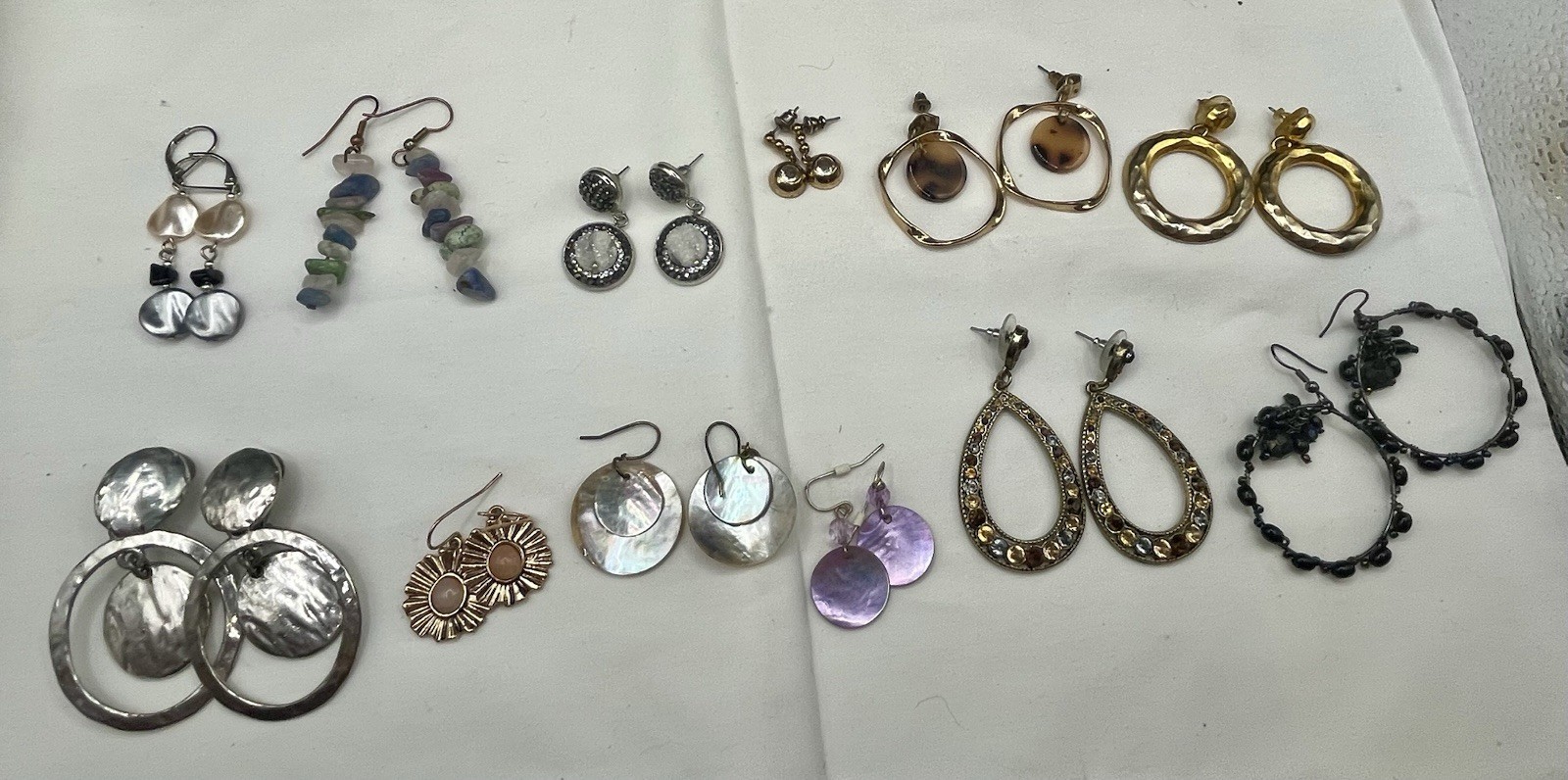 VTG-modern Fashion Drop Earrings Multi Designs Materials Wear Resell 46pr. Lot
