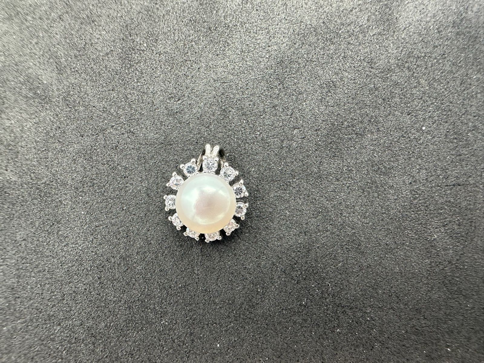 1.53g Vintage Sterling Silver 925 Halo Pendant Round Accent M