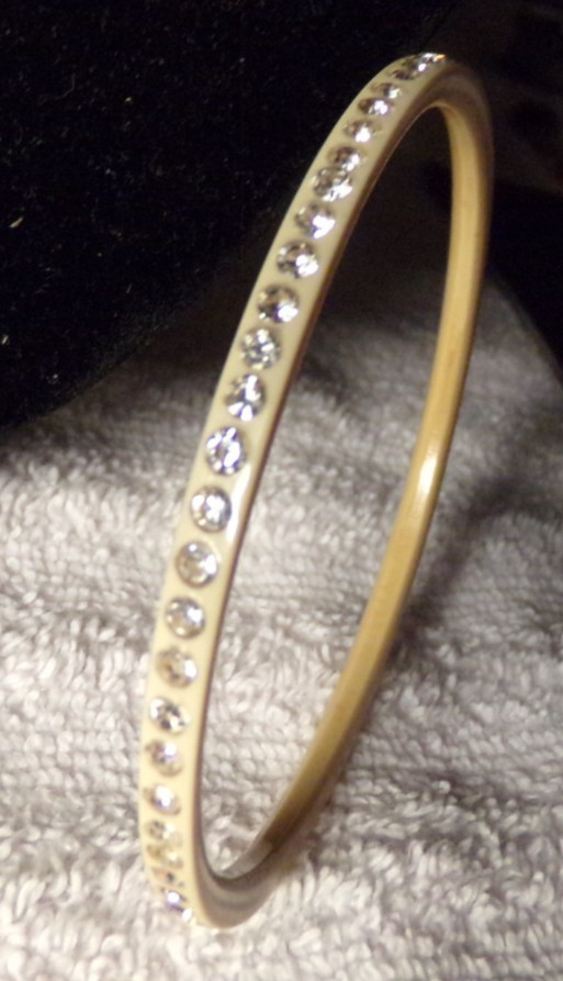 ANTIQUE 1920’S ACRYLIC CREME LUCITE NARROW THIN CRYSTAL SOLID BANGLE BRACELET