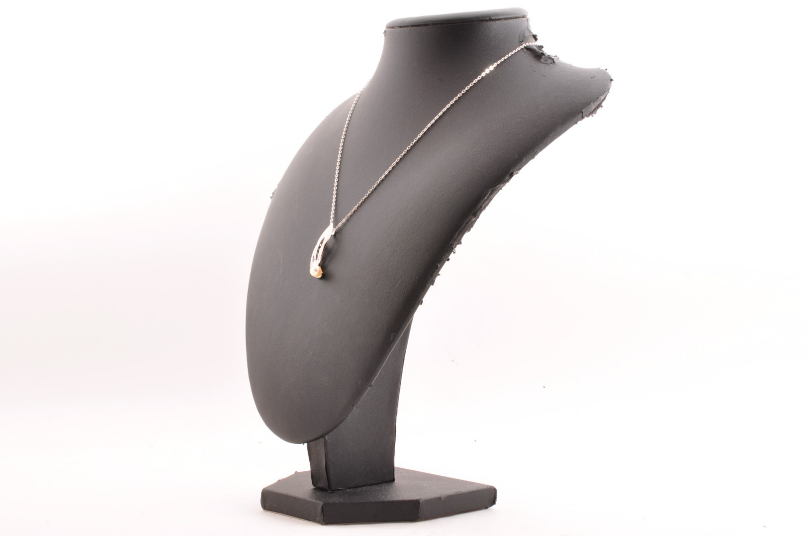 Near mint Japan brand “MIKIMOTO” Akoya pearl pendant 925 silver (total 9.75ct).