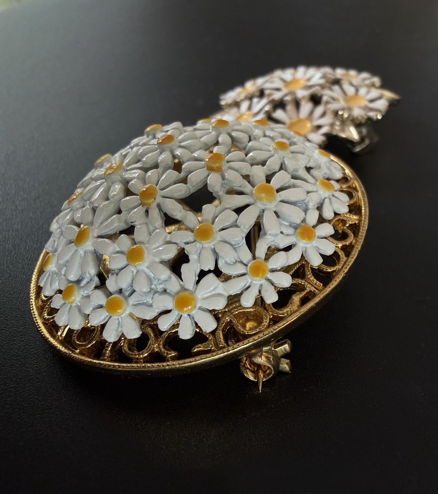 60s Lot 2 Daisy Brooch Mod White Enamel Flower Dome Pin Gold Vintage