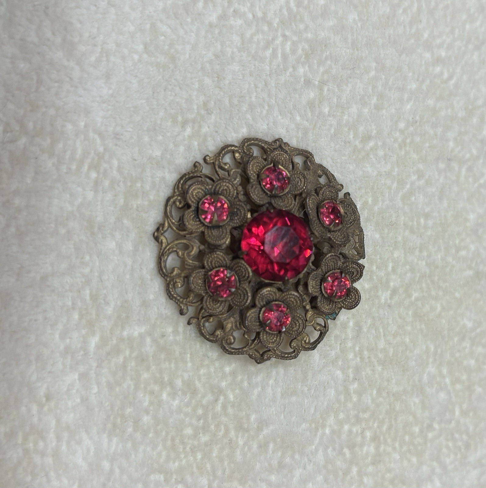 Vintage Early Coro R Marked Red Crystal Dress Clip Brooch Ornate Gold Tone. Rare