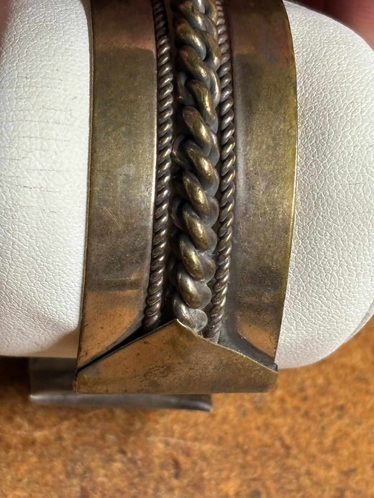 DESIGNER MARK silver tone brass EGYPTIAN Revival BEDOUIN CUFF Bangle Bracelet #2