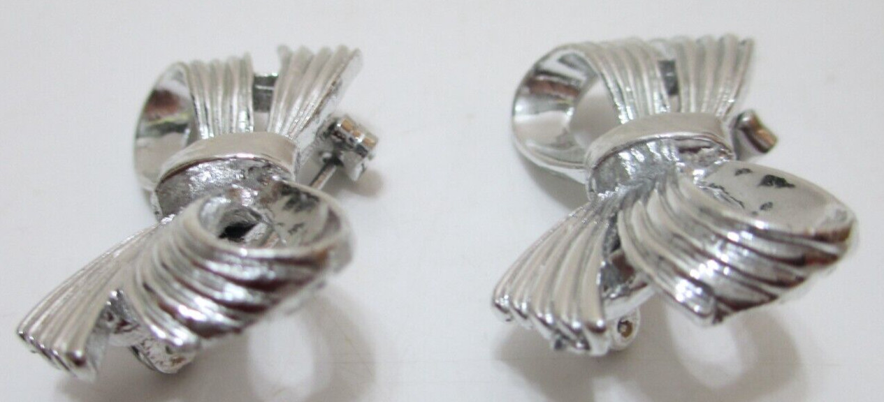 Vintage Gerry’s Brooch Pin Textured Ribbon Bow Silvertone Metal PAIR