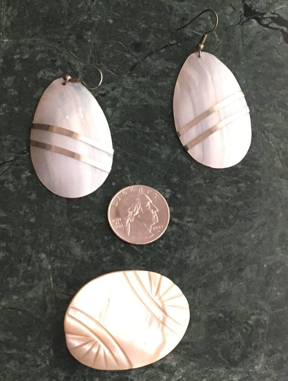 Vintage White and Gold Shell Earrings And Pendant Women’s Jewelry Set