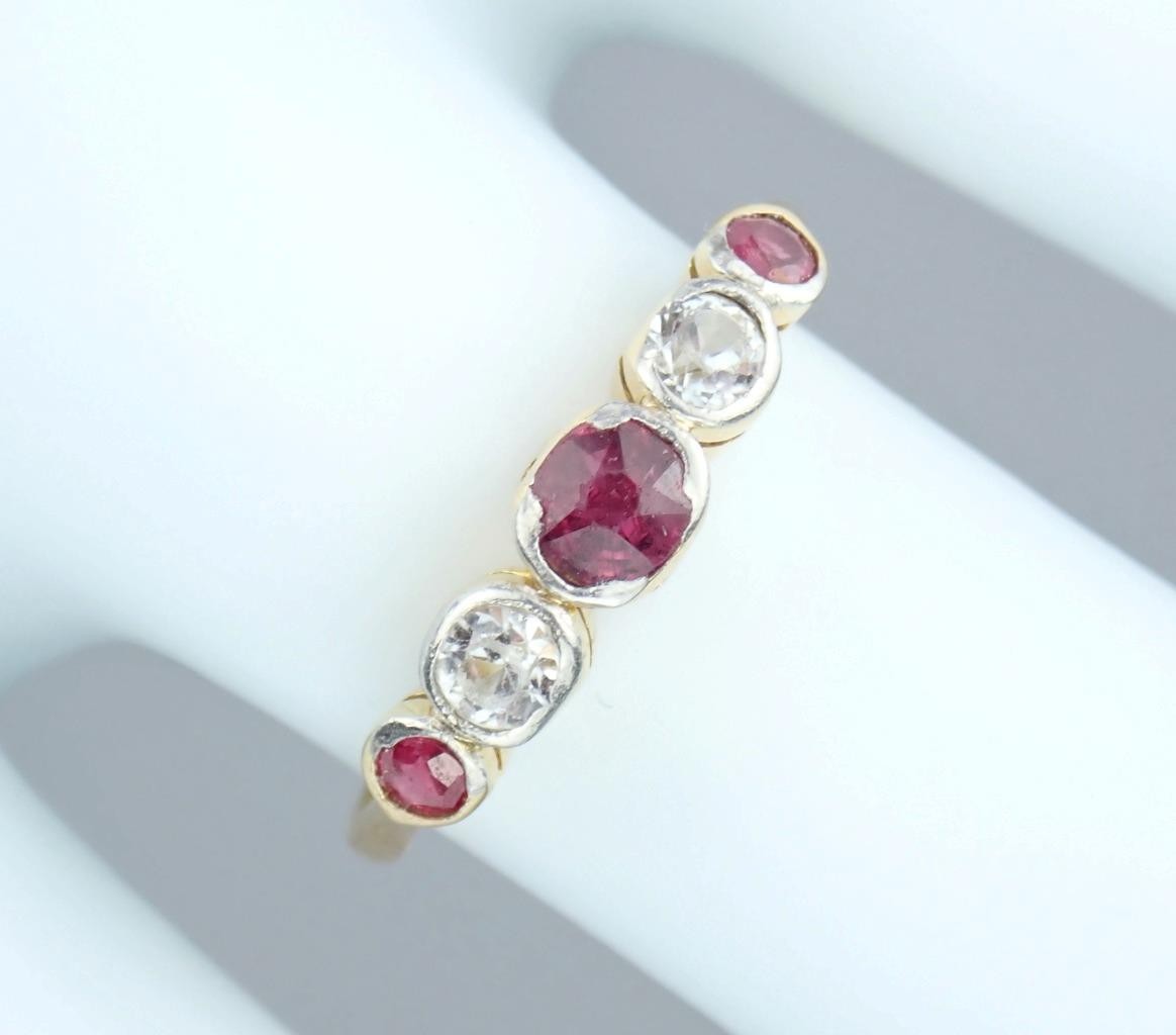 Lovely Antique Art Deco 18K Gold Platinum Ruby White Sapphire Five Stone Ring 5