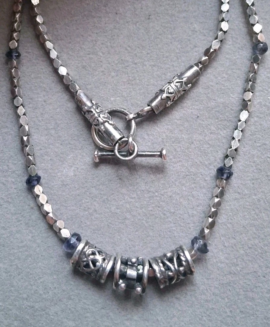 Sterling silver bead & amethyst chip accent bead necklace w/925 accent beads 17″