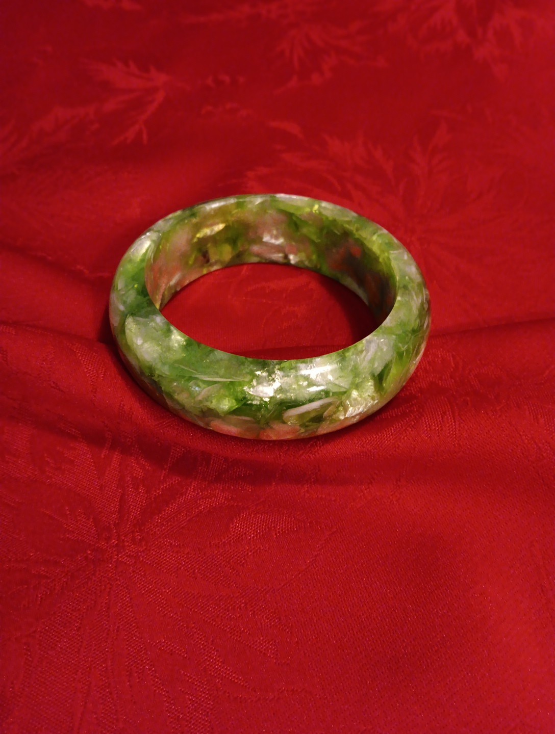 Vintage Marbled Green And White Plastic Bangle Bracelet (May Be Lucite/ Bakelite