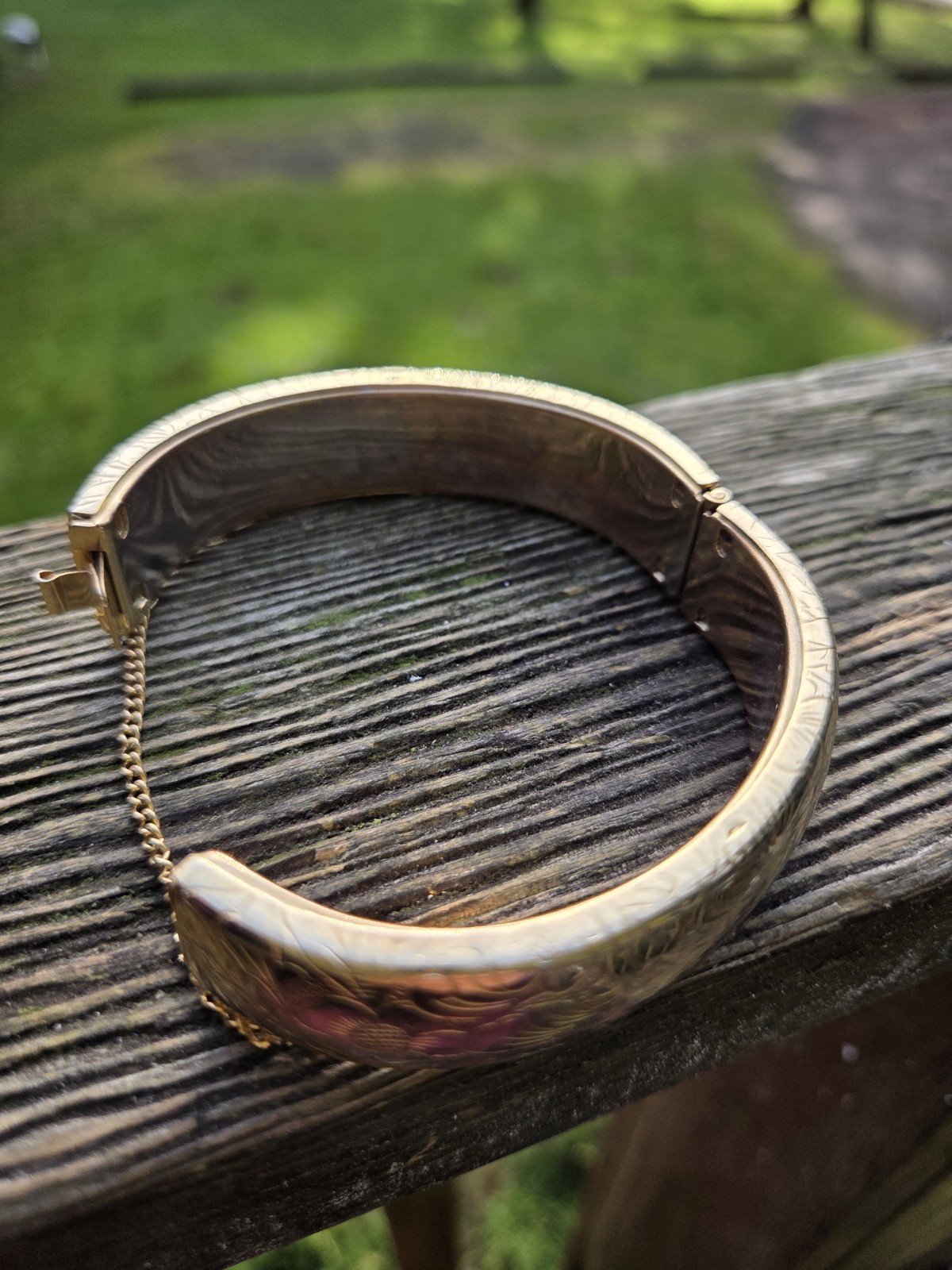 Vintage Floral Hinged Bangle Bracelet Gold Tone Flowers Victorian Style