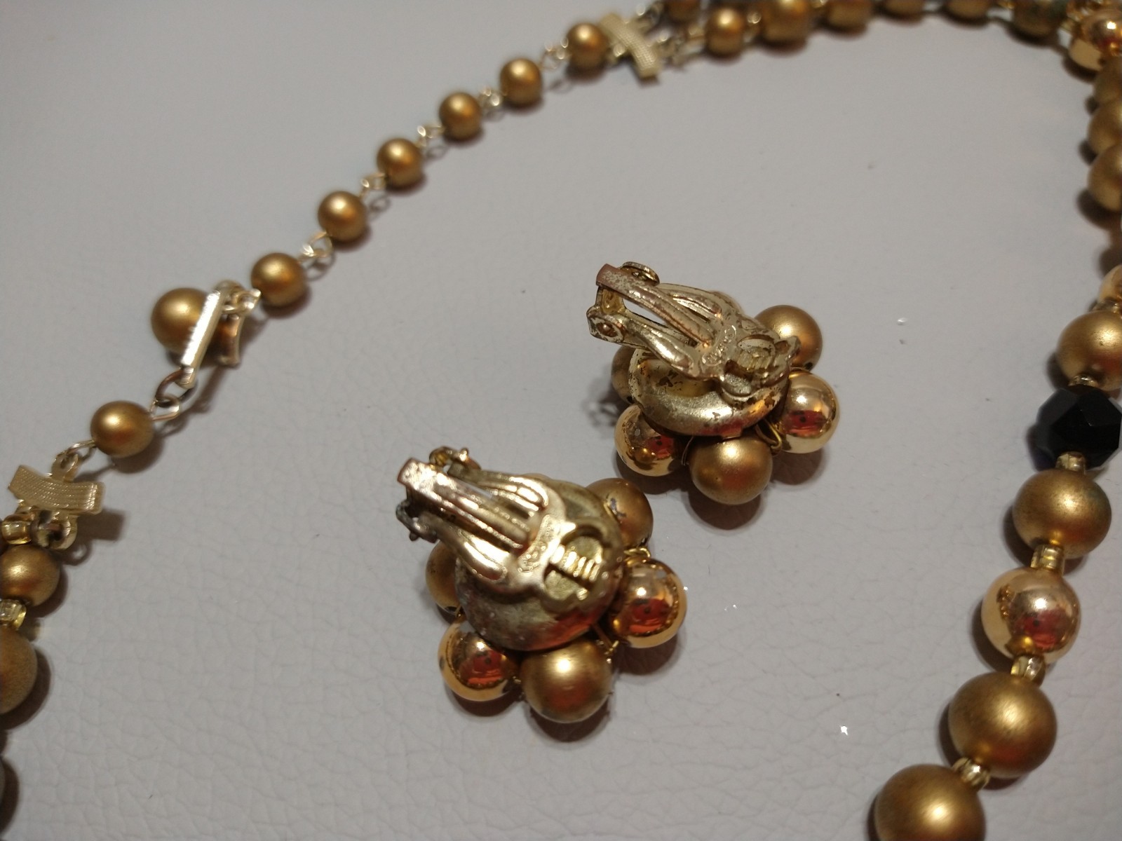 Vintage 1950’s Necklace And Clip On Earrings Blue Green Gold Colored Beads
