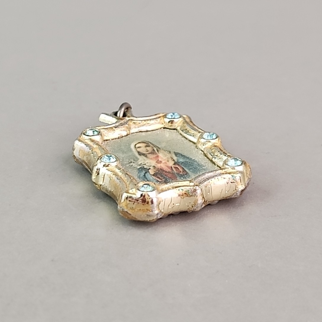 Vintage Religious Pendant Necklace Double Sided Jesus Mary Gold Tone 18″