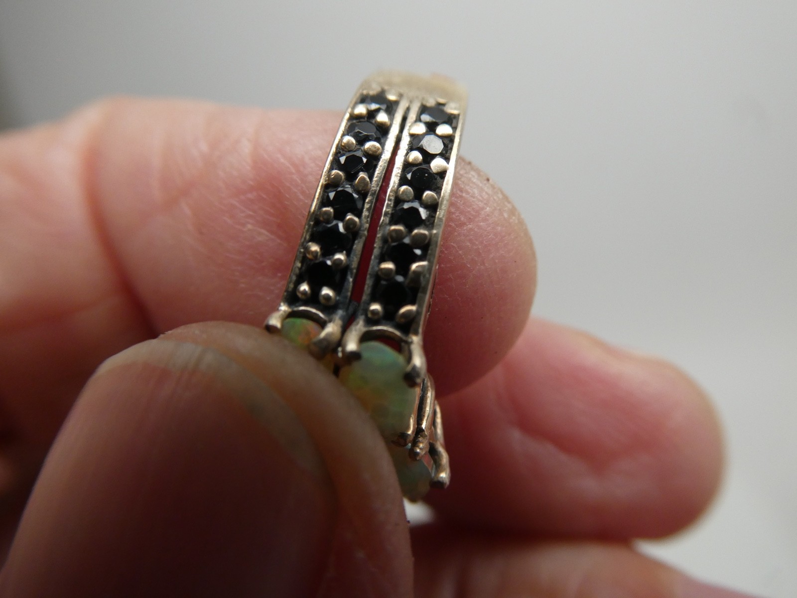 Vintage Opal & Black Sapphire Sterling Silver 925 Band RING Size 6