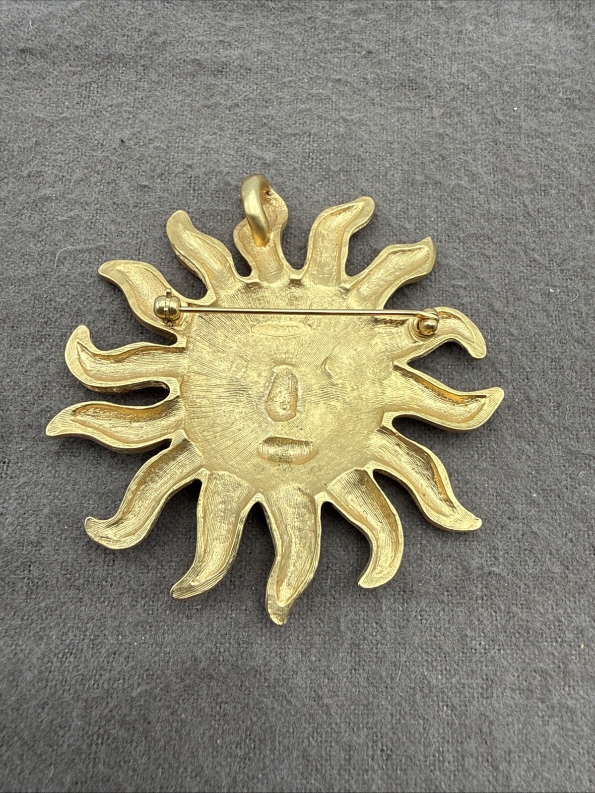 Vintage Avon Sun Brooch Pin Pendant Jewelry Gold Tone Clear Rhinestone Eyes